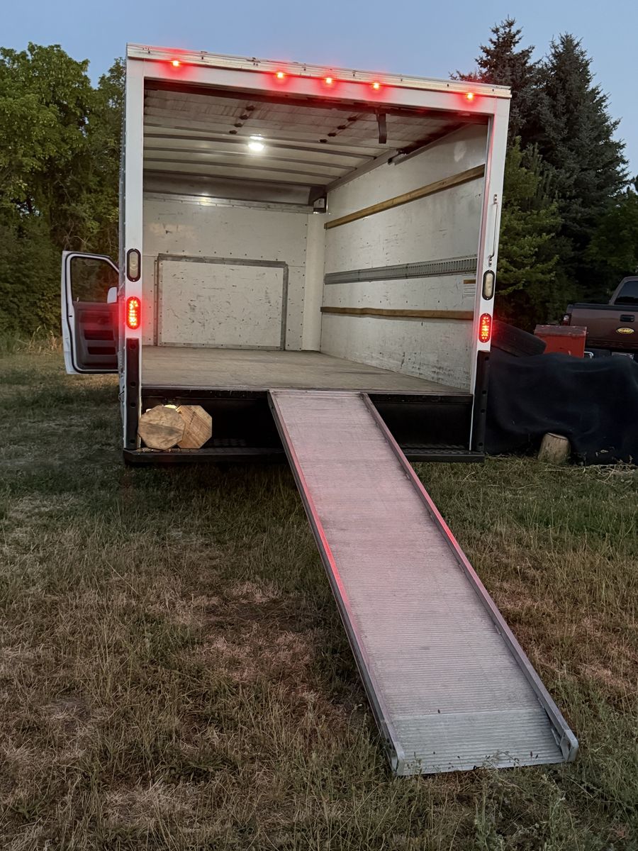 2014 ford E 350 box van