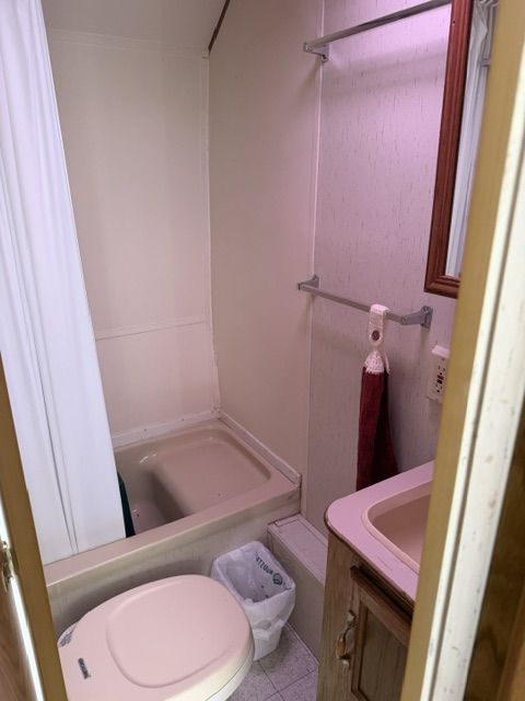 Main image 6