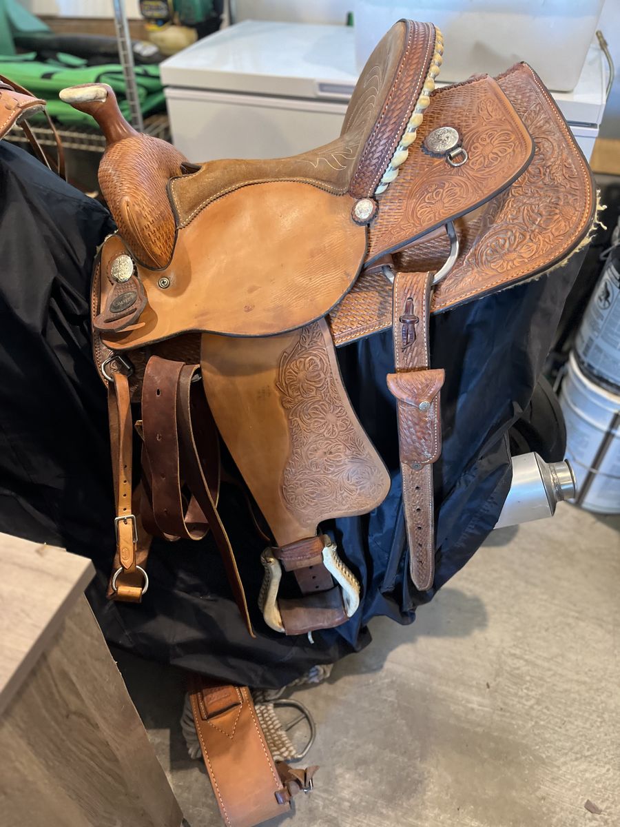 Crates Womens Saddle