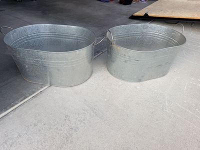 Two Large Galvanized Tubs With Handles Garden Home Decor Entertaining