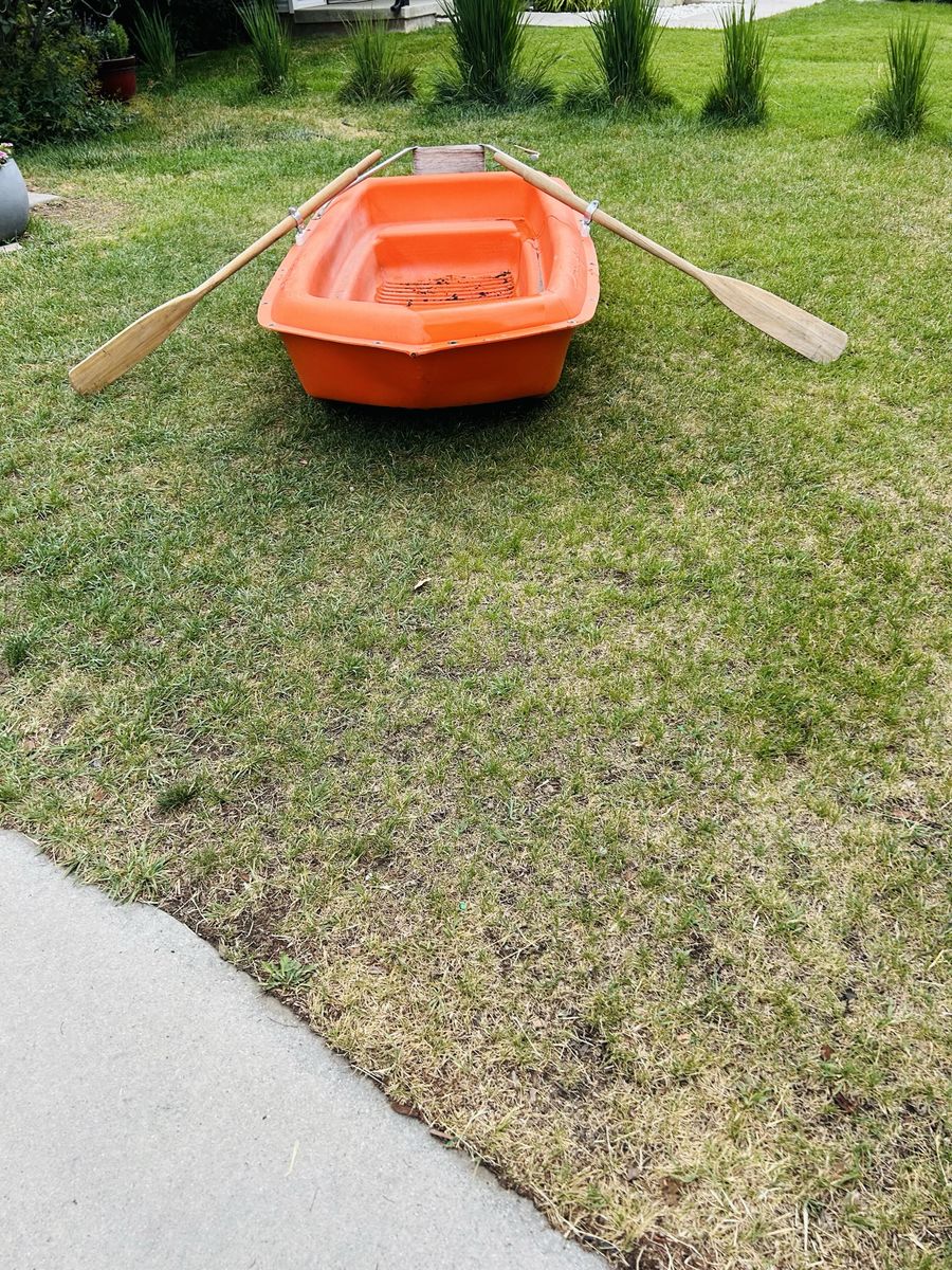 Poly Yak II Rowboat - Stable Polyethylene Hull with Wooden Oars & Oarlocks - Fishing/Hunting Boat