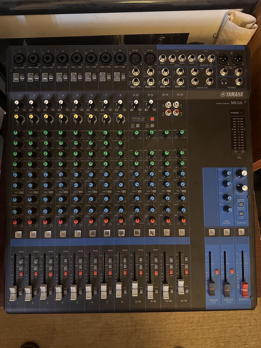Yamaha MG16 Analog Mixer *Like New Condition*