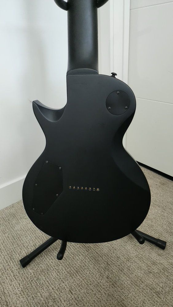 Main image 4