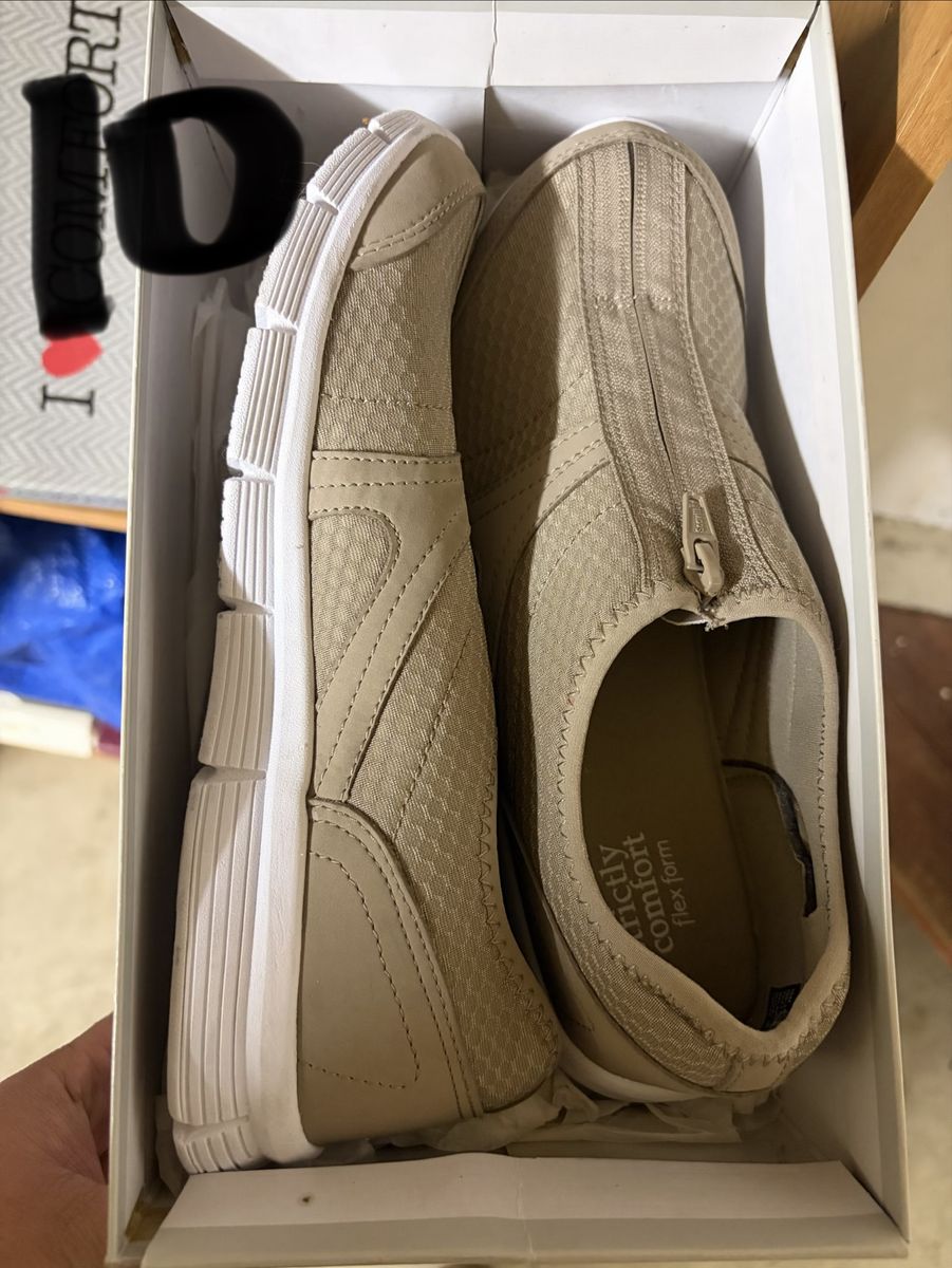 Women’s shoes