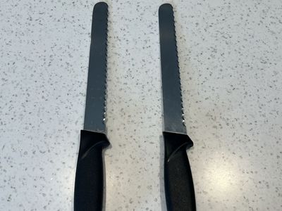 Bread Knife