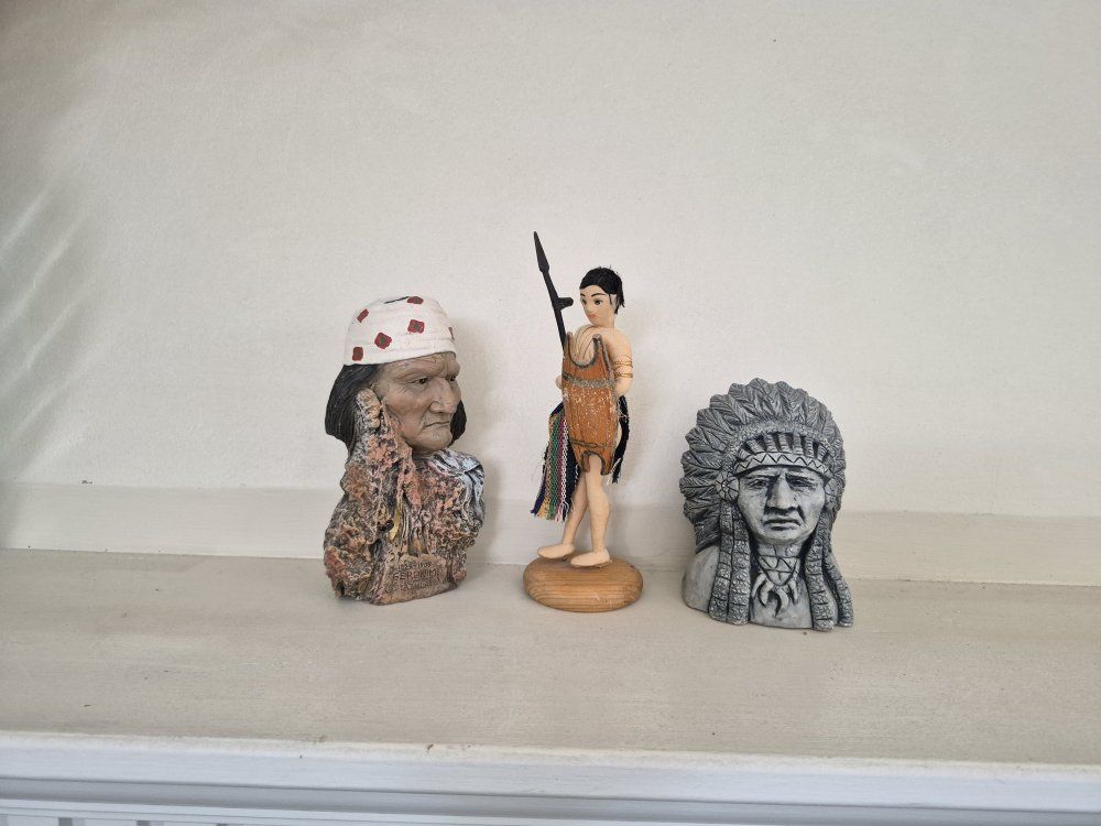 Main image 4