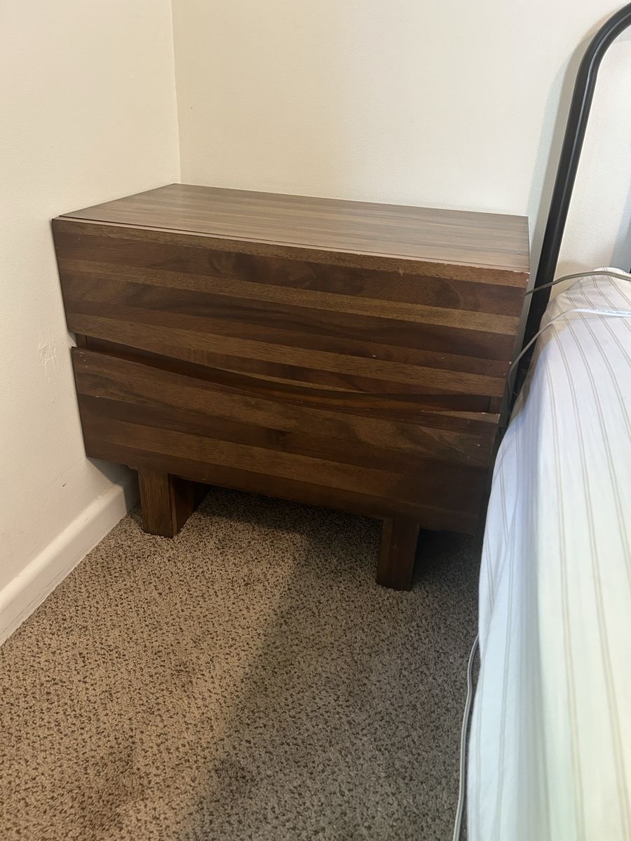 2 wood nightstands