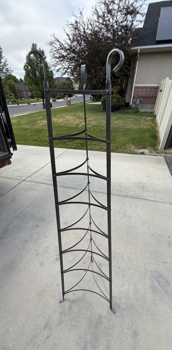 Cook wear stand