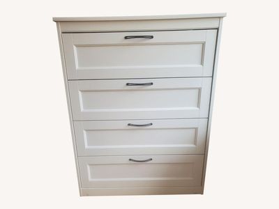 SONGESAND four drawer dresser