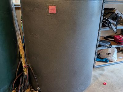 450 Gallon Water Storage Tank — Great Condition