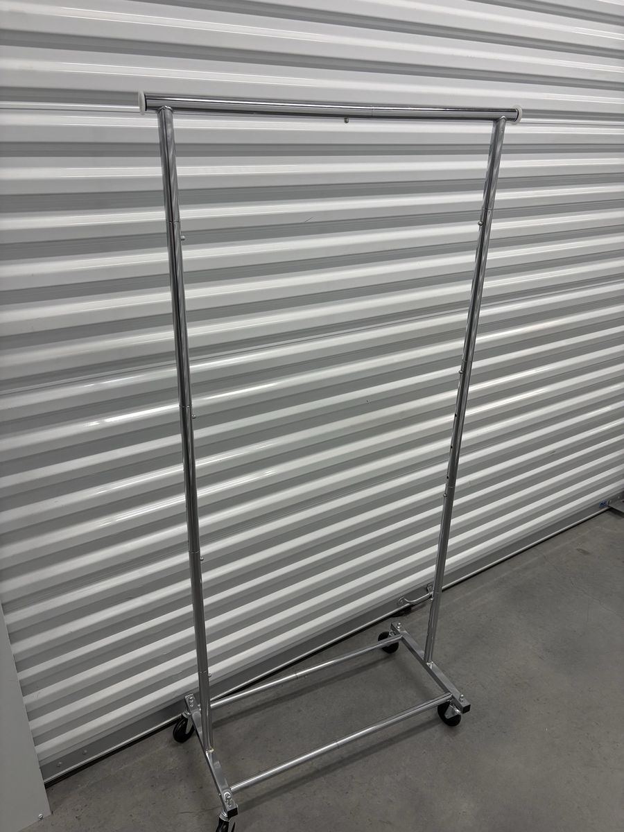 Commercial Rolling Garment Rack – Heavy Duty Chrome Clothing Rack