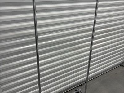 Commercial Rolling Garment Rack – Heavy Duty Chrome Clothing Rack