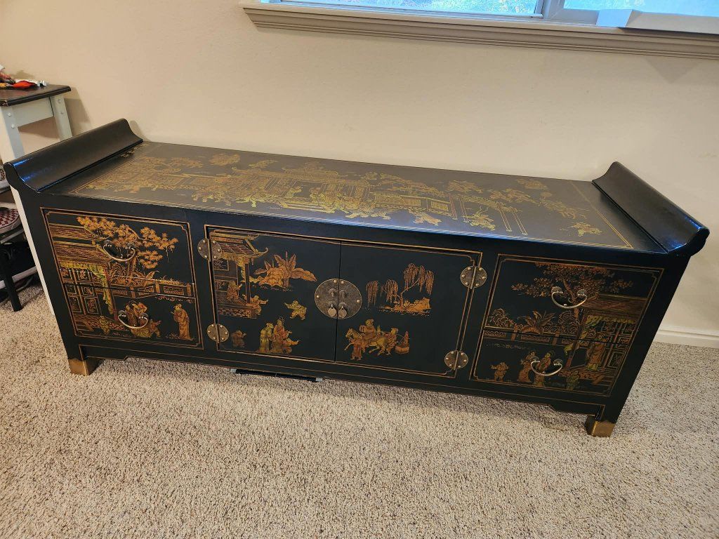 Oriental bench