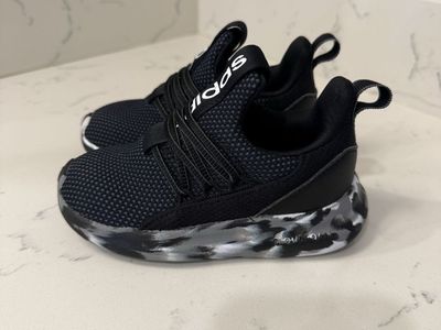 Boys shoes