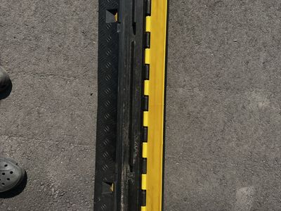 VEVOR Heavy Duty Rubber Cable Protector Ramp Wire Speed Bump - Black & Yellow