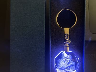 Customizable 3D LED keychains