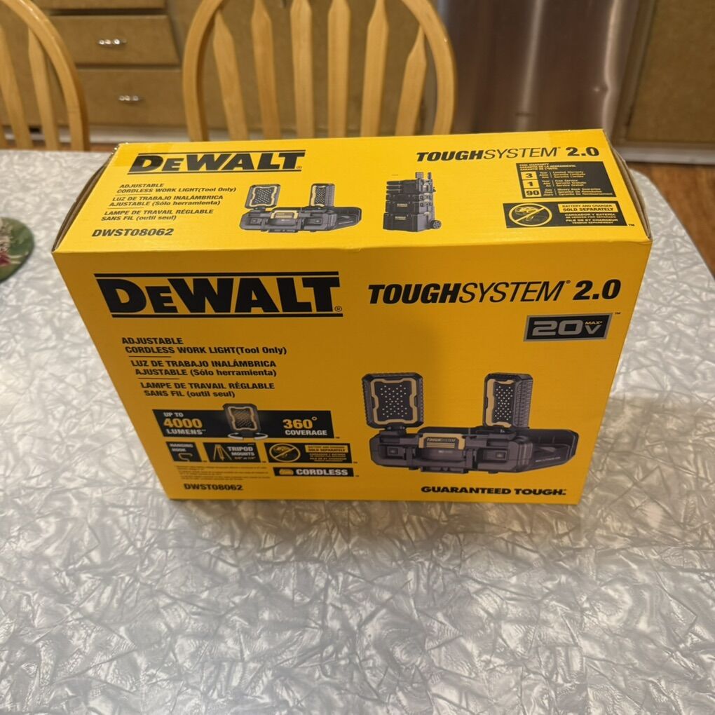 DEWALT Toughsystem 2.0 Adjustable Worklight