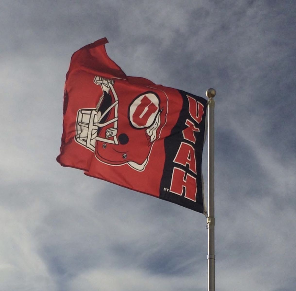 U of U Football Season Tickets 2 seats they are available for transfer right now.
