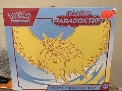 Pokemon ETB Roaring Moon