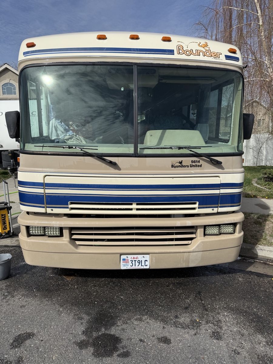 1995 Fleetwood Bounder