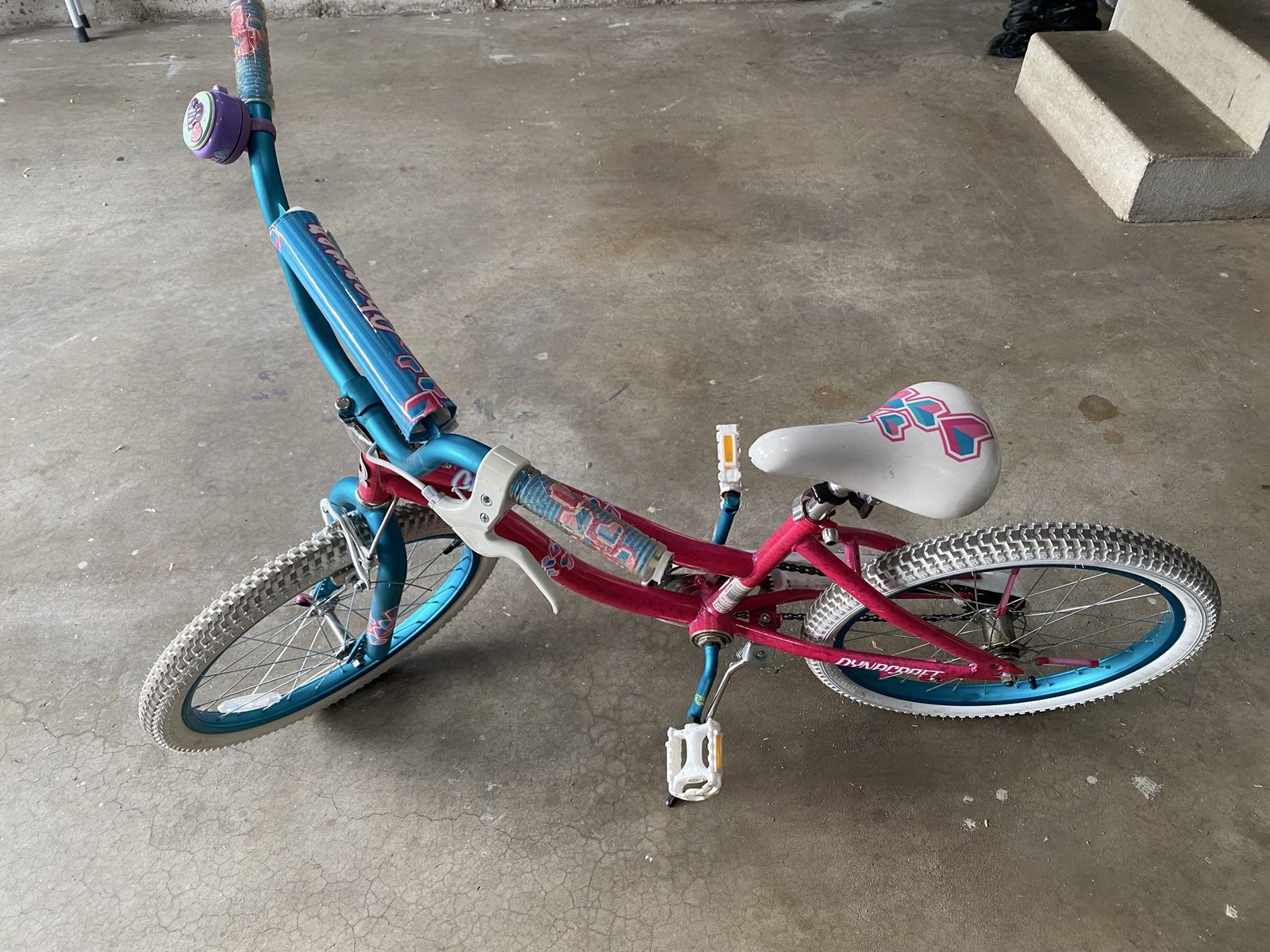 Dynacraft 20” Girls Bike