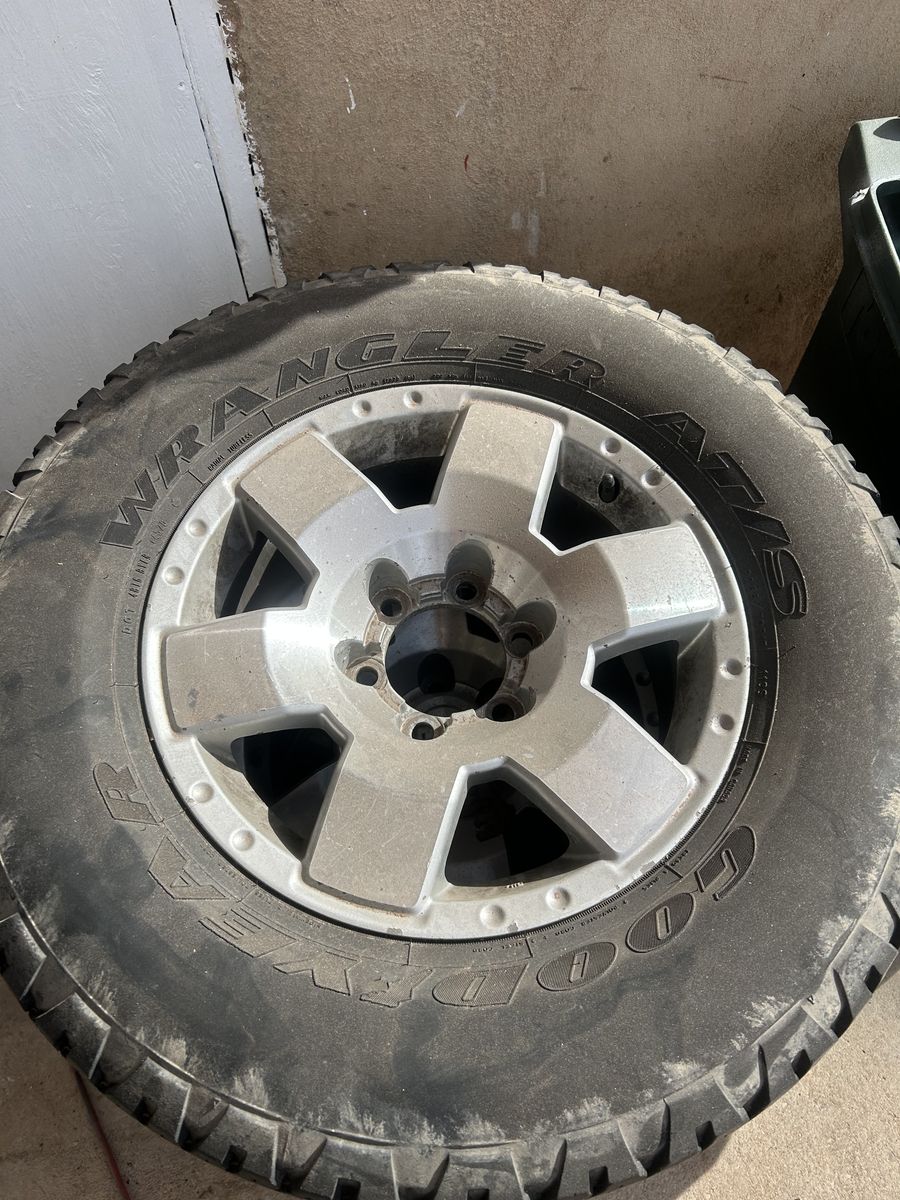 17 Toyota Wheels & Center Caps(6x139.7) Set Of 4