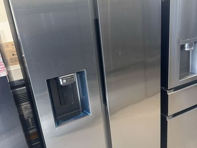 New Samsung 22 CuFT side by side Refrigerator