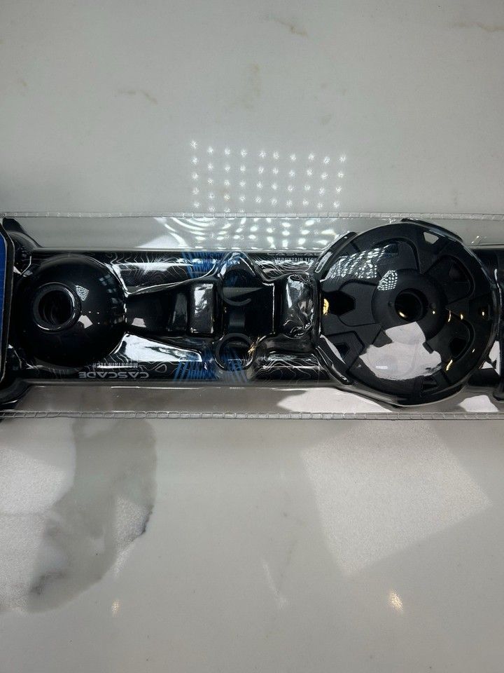 Main image 6