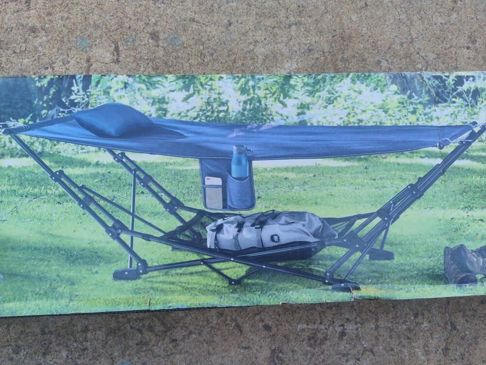 Portable folding hammock-Members Mark