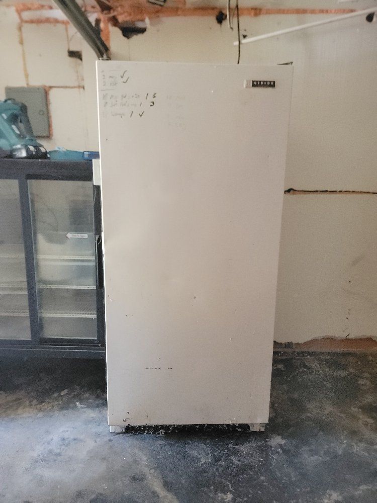 Stand-up [rodent] Freezer