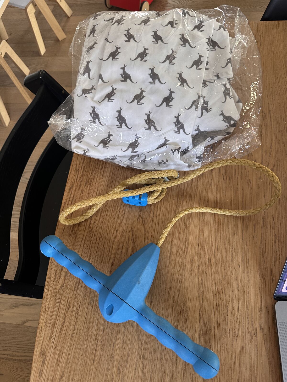 New - Jungle Jumperoo Rope Swing and Imagination Tent