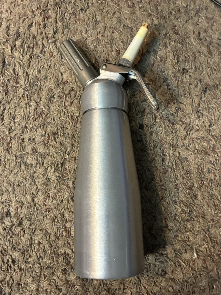 Stainless Steel Whipped Cream Dispenser