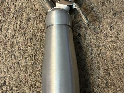 Stainless Steel Whipped Cream Dispenser