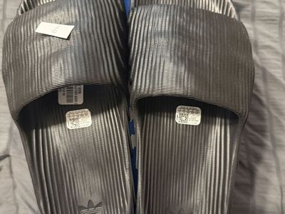 Adidas Adilette 22 Slides - Size 11 Men - Black