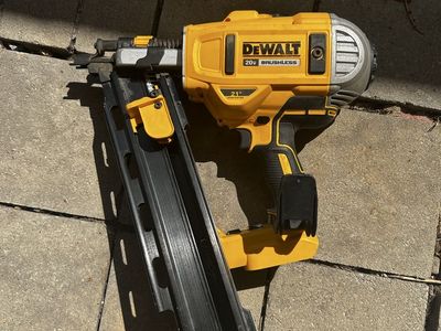 DEWALT 20V MAX XR 21-Degree Cordless Framing Nailer (Tool Only)