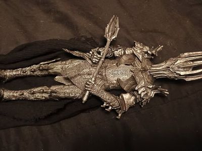 The Lord of the Rings Sauron 12" Talking Electronic Figure With Weapon 2002