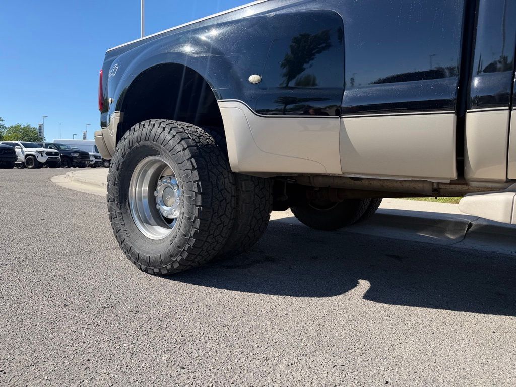 Main image 3