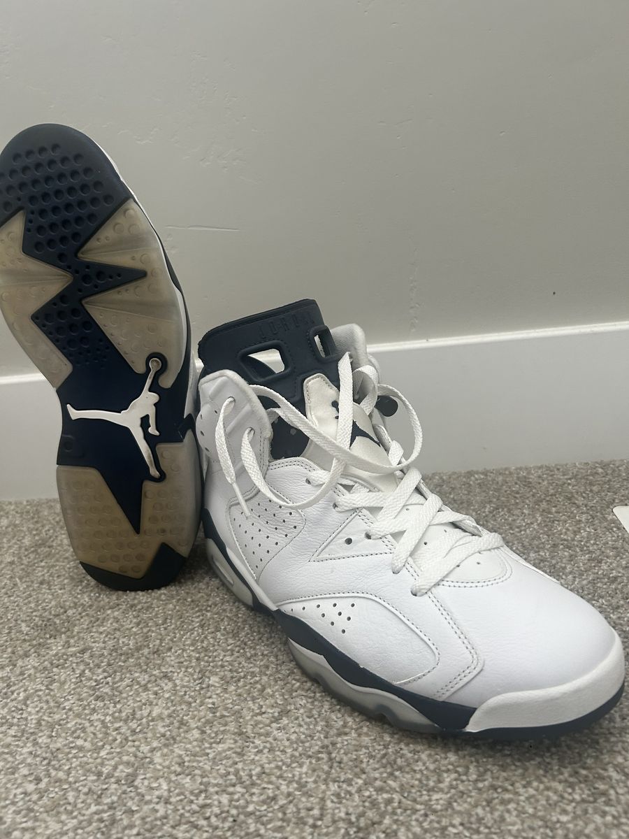 Used Retro Air Jordan 6 Midnight Navy size 12