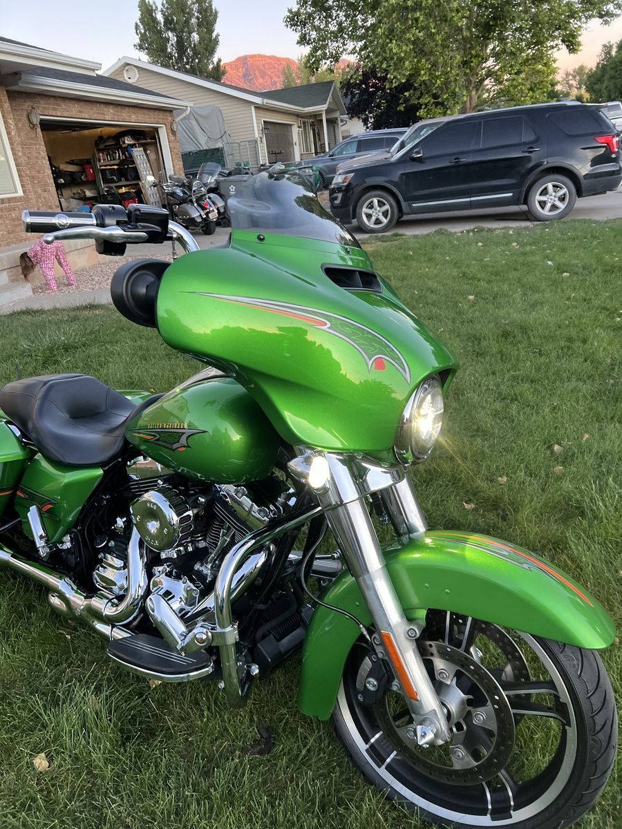 2014 Harley Davidson street glide