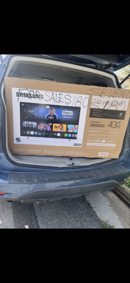 Samsung 43" Crystal UHD 4K Smart TV (DU8000 Series) retails $250