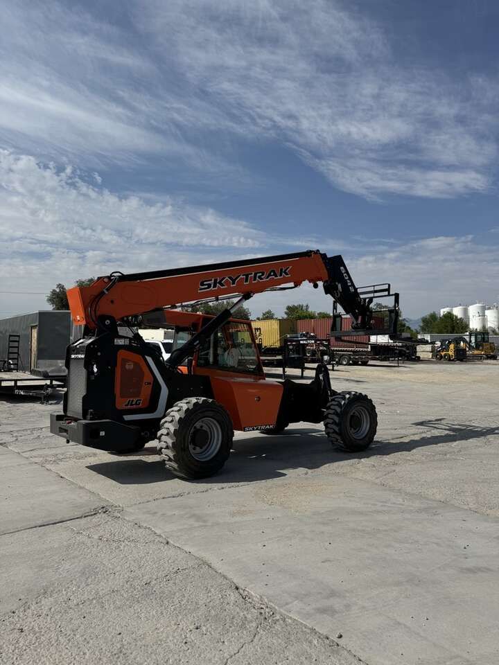 6k Telehandler Forklift for Rent. 42 foot Reach