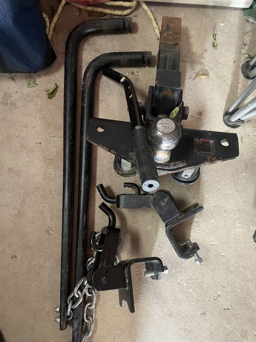 Curt Stabilizer Hitch,  2 1/2" ball.