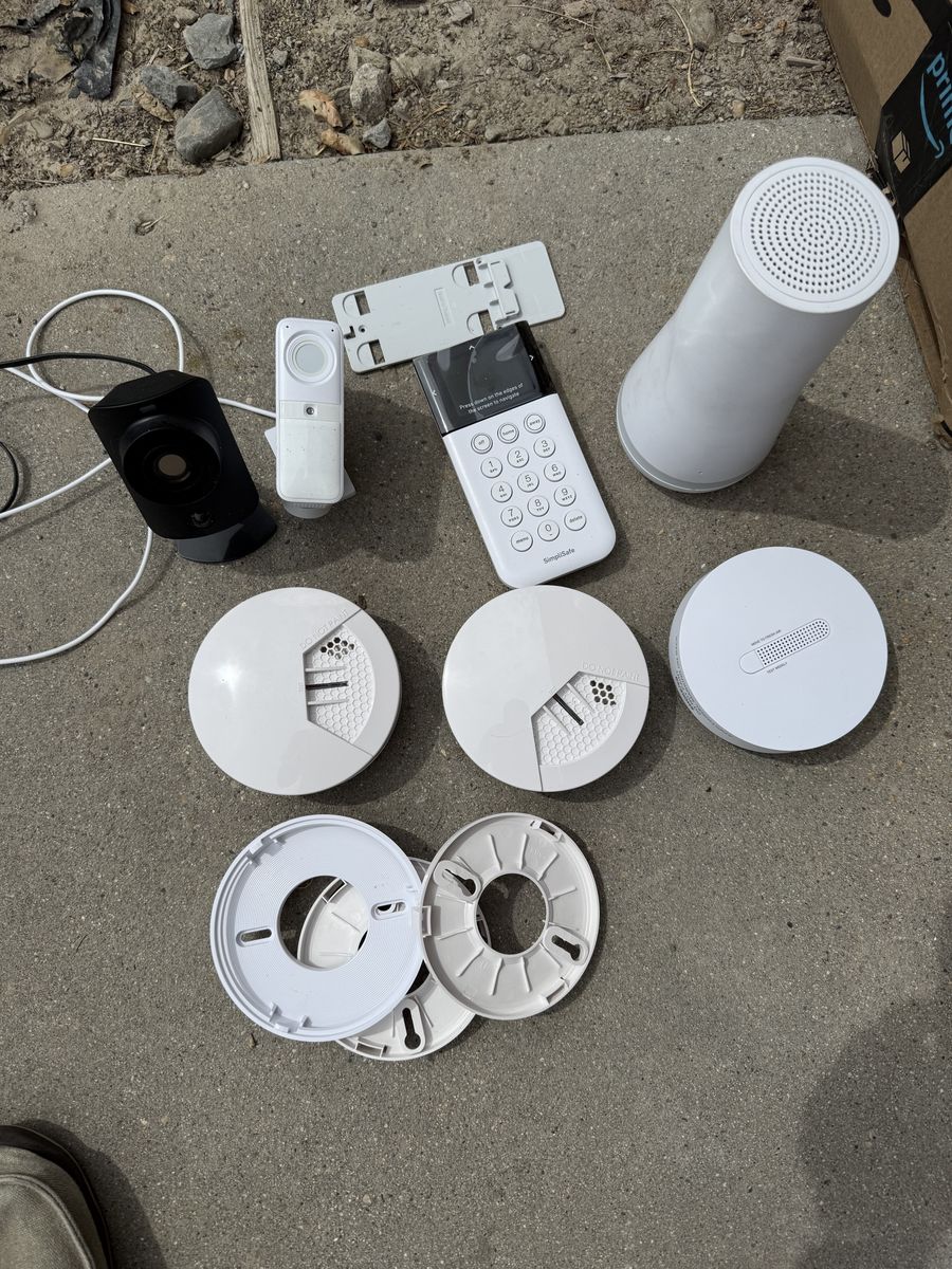 SimpliSafe kit
