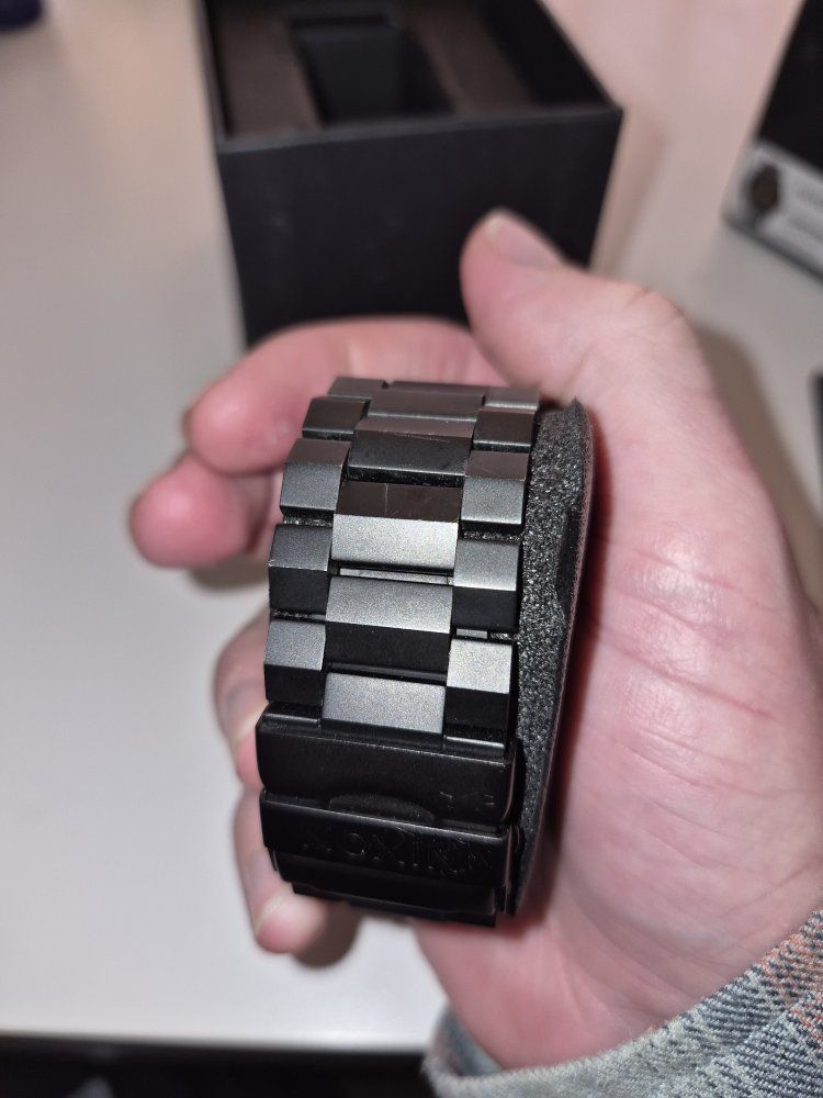 Main image 6