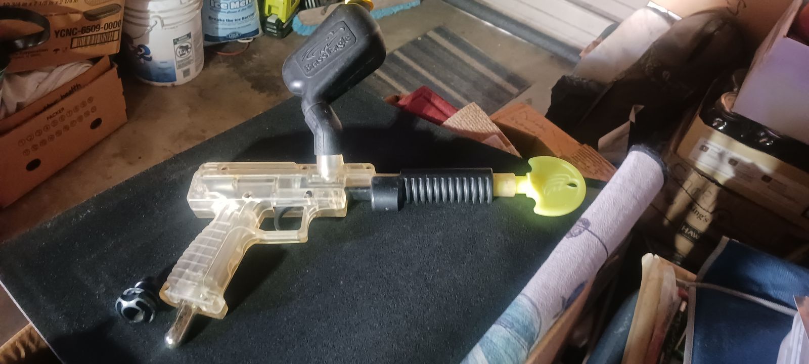 Paintball pistol