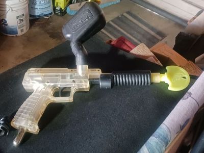 Paintball pistol