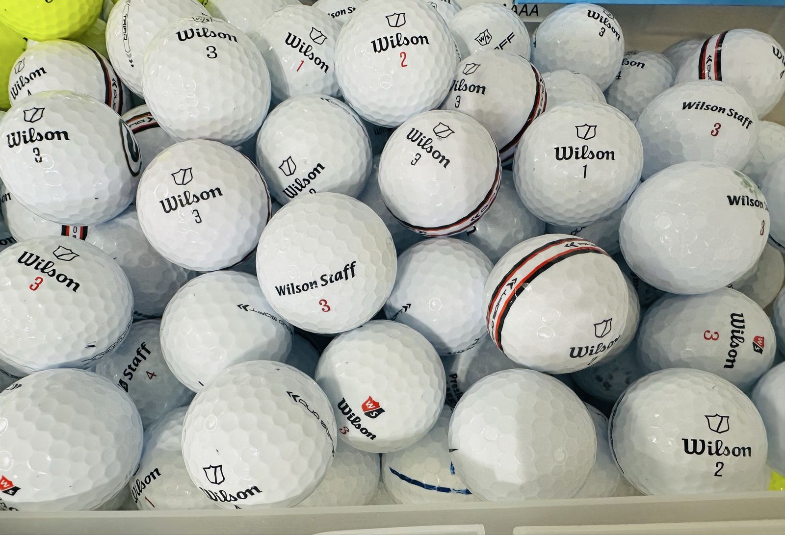 200 Excellent Condition Wilson Staff Golf Balls