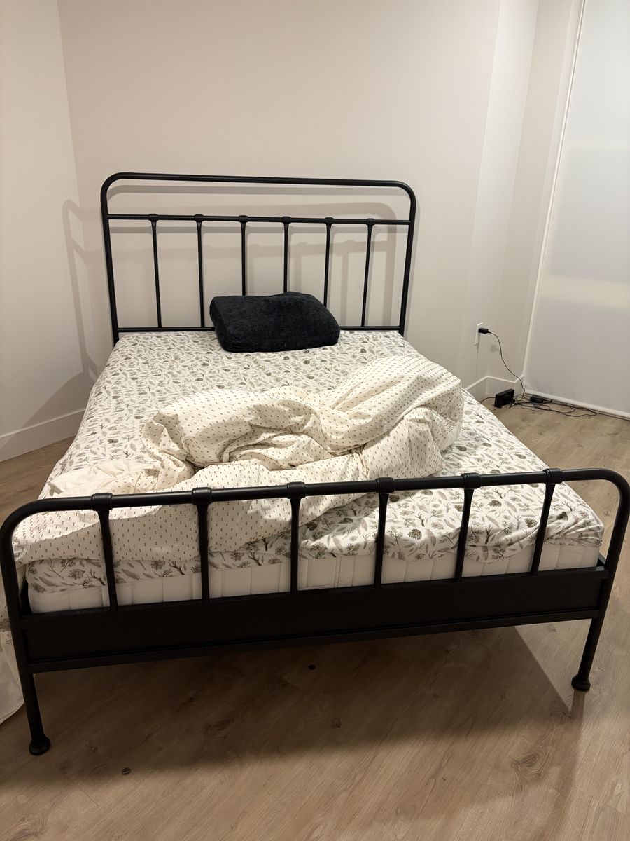 Bed frame +Mattress