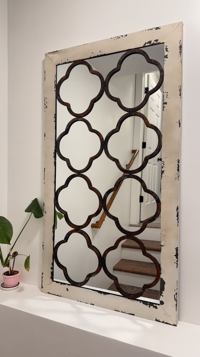 Vintage Gorgeous Mirror, Classic pattern