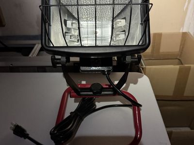 NEW Craftsman Portable Halogen Work Light with Stand 500 Watt: Retails $80.98